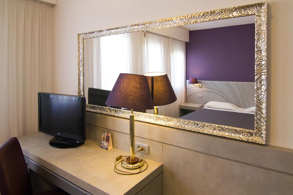 Hotel Alan Anzola dell'Emilia Esterno foto