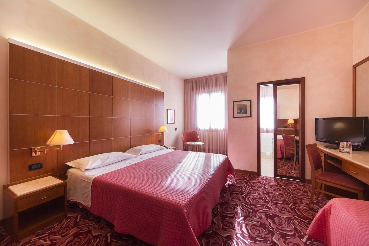 Hotel Alan Anzola dell'Emilia Esterno foto